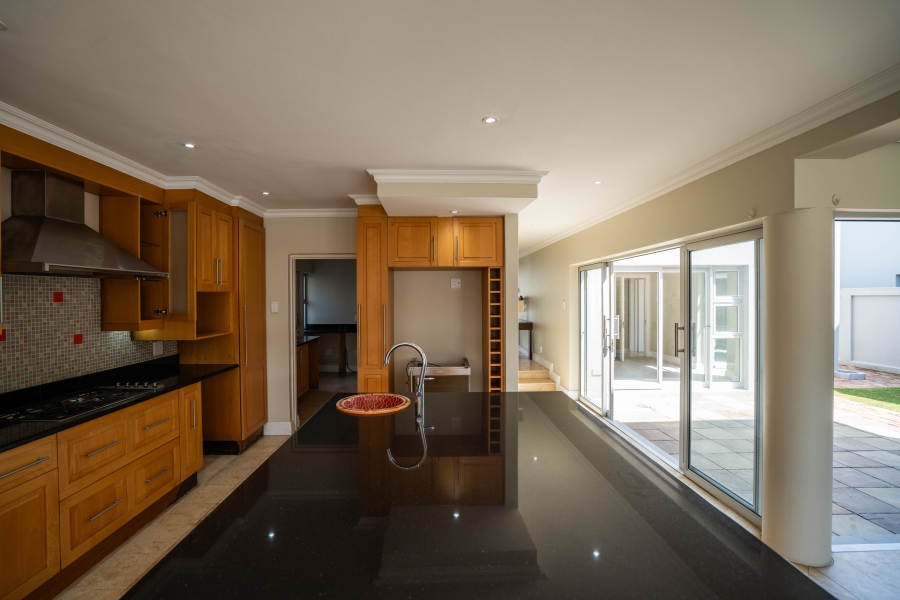 6 Bedroom Property for Sale in Royal Alfred Marina Eastern Cape